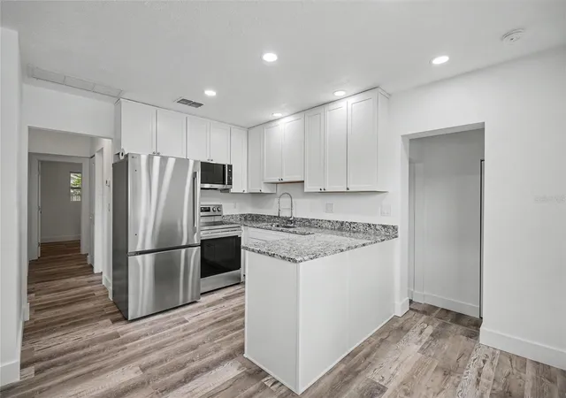5th image of 1423 18Th St W, Bradenton, FL 34205 | MLS# O6422910