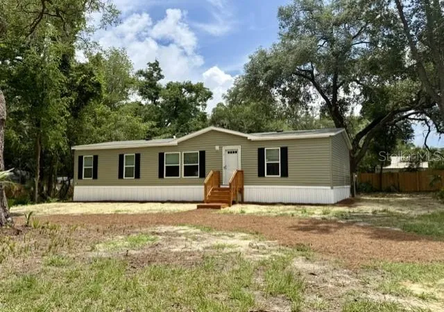 Homes for sale in Chiefland, FL | 713 Ne 3rd St, Chiefland, FL 32626 | MLS# GC541764