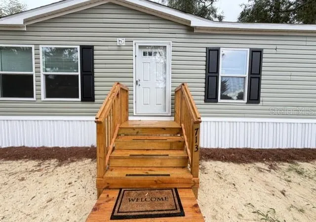 Homes for sale in Chiefland, FL | 713 Ne 3Rd St, Chiefland, FL 32626 | MLS# GC541764