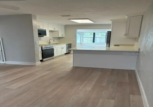 3rd image of 28 Azalea Dr, Ormond Beach, FL 32176 | MLS# FC319782