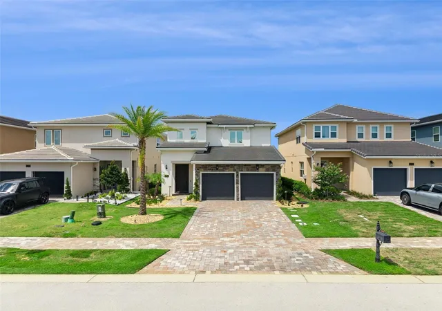Photo 2 of Single family home for sale at 15702 Vetta Dr, Montverde, FL 34756 | MLS# G5114741 | Listing updated on 2026-10-03