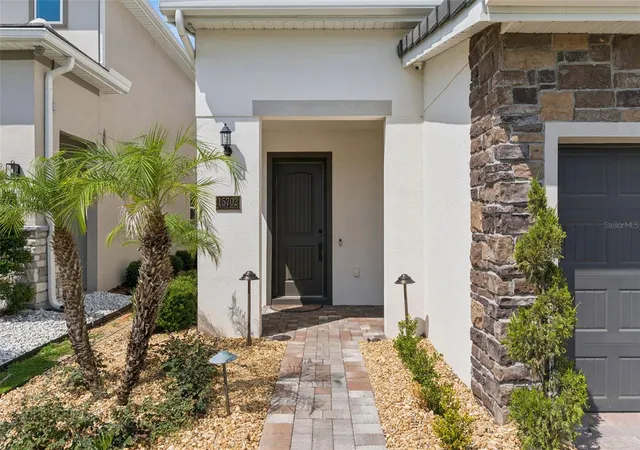 Photo 3 of Single family home for sale at 15702 Vetta Dr, Montverde, FL 34756 | MLS# G5114741 | Listing updated on 2026-10-03