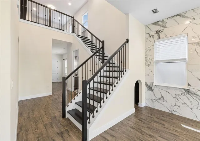 Photo 4 of Single family home for sale at 15702 Vetta Dr, Montverde, FL 34756 | MLS# G5114741 | Listing updated on 2026-10-03