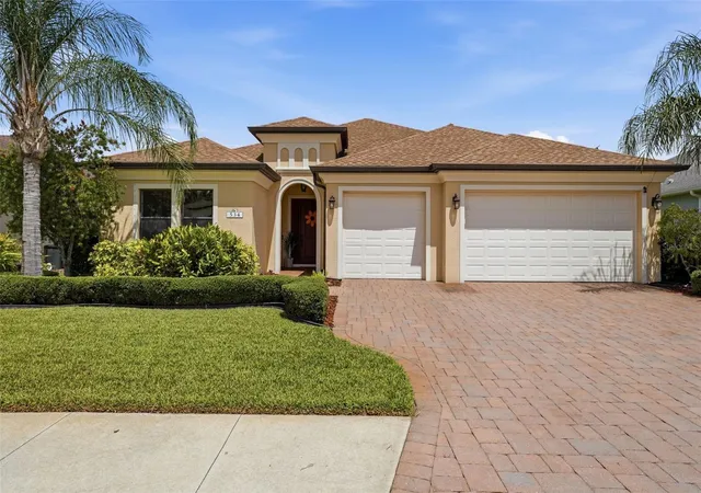 Photo 3 of Sale Pending at 534 Chantilly Trl, Bradenton, FL 34212 | MLS# A4699244 | Listing updated on 2026-09-22