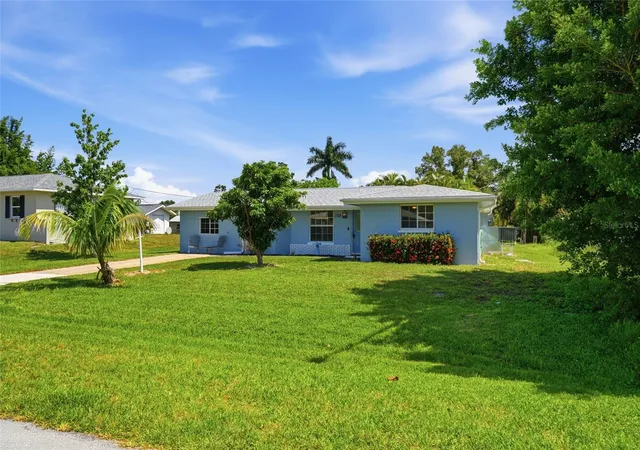 Photo 1 of Single family home for sale at 700 Dolphin Pkwy, Punta Gorda, FL 33950 | MLS# C7528133 | Listing updated on 2026-08-14