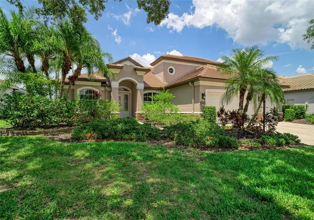 Homes for sale in Lakewood Ranch, FL | 13329 Swallowtail Dr, Lakewood Ranch, FL 34202 | MLS# A4699248