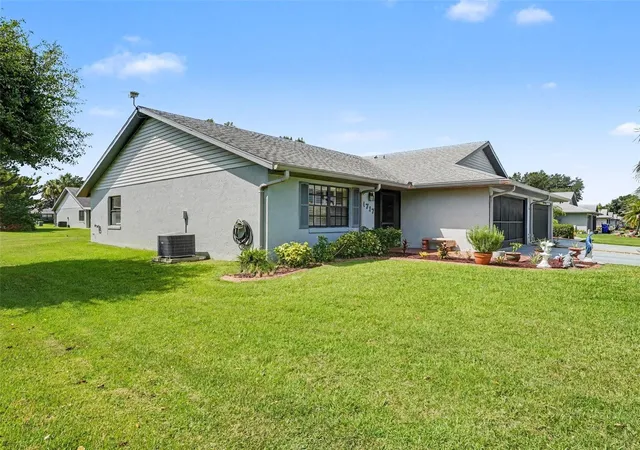 3rd image of 1717 W Orangewood Ln #4, Avon Park, FL 33825 | MLS# TB8526581