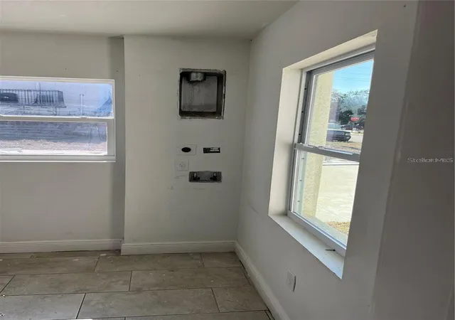 3rd image of 3301 E Ida St, Tampa, FL 33610 | MLS# TB8526588