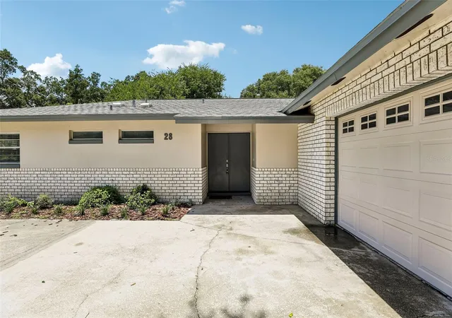Photo 3 of Single family home for sale at 28 Linda Ln, Kissimmee, FL 34744 | MLS# O6422948 | Listing updated on 2026-10-09