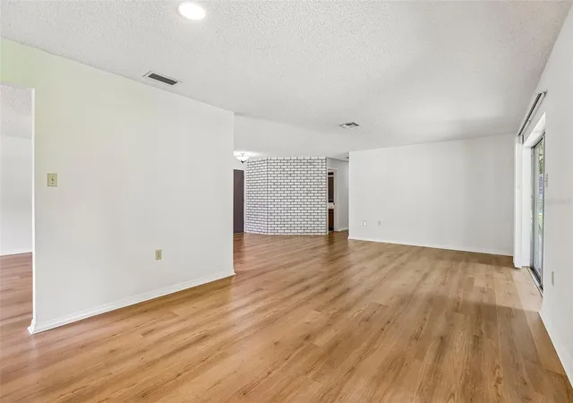 Photo 3 of Single family home for sale at 28 Linda Ln, Kissimmee, FL 34744 | MLS# O6422948 | Listing updated on 2026-10-09