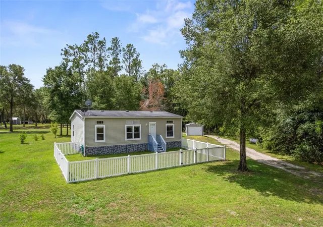 1st image of 18303 Sw 27th St, Dunnellon, FL 34432 | MLS# W7887413