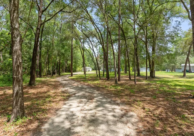 3rd image of 18303 Sw 27Th St, Dunnellon, FL 34432 | MLS# W7887413
