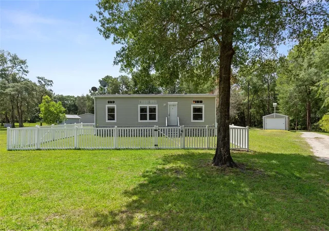 4th image of 18303 Sw 27Th St, Dunnellon, FL 34432 | MLS# W7887413