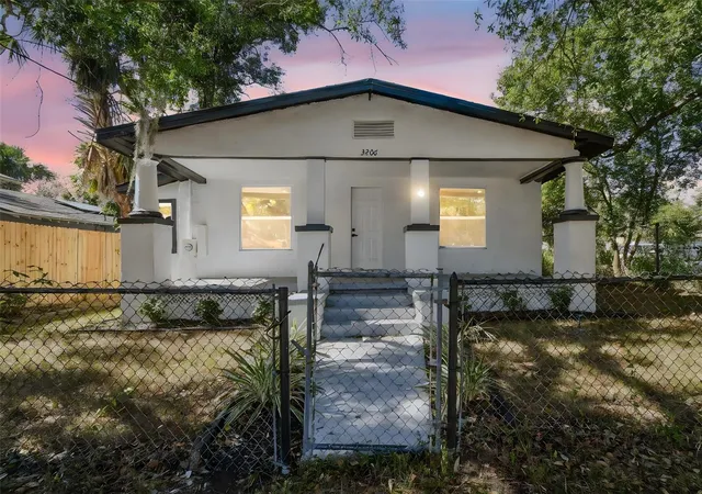 1st image of 3206 N 29th St, Tampa, FL 33605 | MLS# O6422963