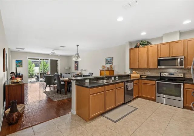 4th image of 2239 Barracuda Ct, Holiday, FL 34691 | MLS# TB8526624