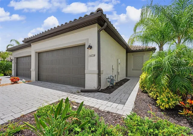 Photo 1 of Single family home for sale at 15724 Sunny Day Dr, Bradenton, FL 34211 | MLS# TB8526626 | Listing updated on 2026-10-01