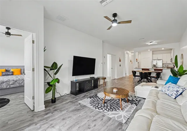 Photo 3 of House for sale at 15724 Sunny Day Dr, Bradenton, FL 34211 | MLS# TB8526626 | Listing updated on 2026-10-01