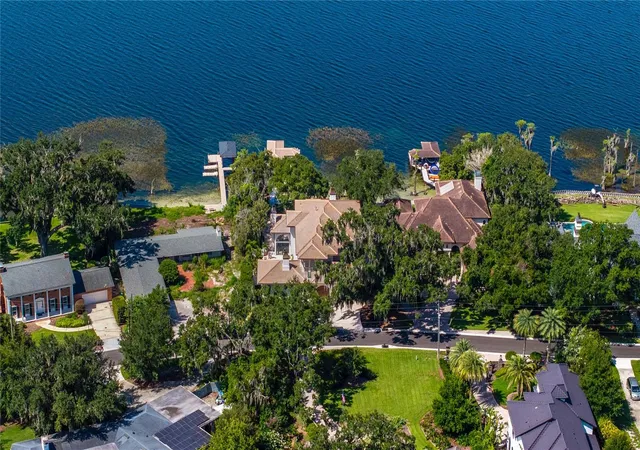 Photo 3 of Mansion for sale at 800 W 2nd Avenue, Windermere, FL 34786 | MLS# O6422976 | Listing updated on 2026-09-22