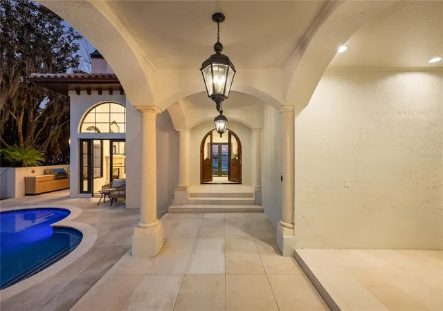 Photo 4 of Single family home for sale at 800 W 2nd Avenue, Windermere, FL 34786 | MLS# O6422976 | Listing updated on 2026-10-27