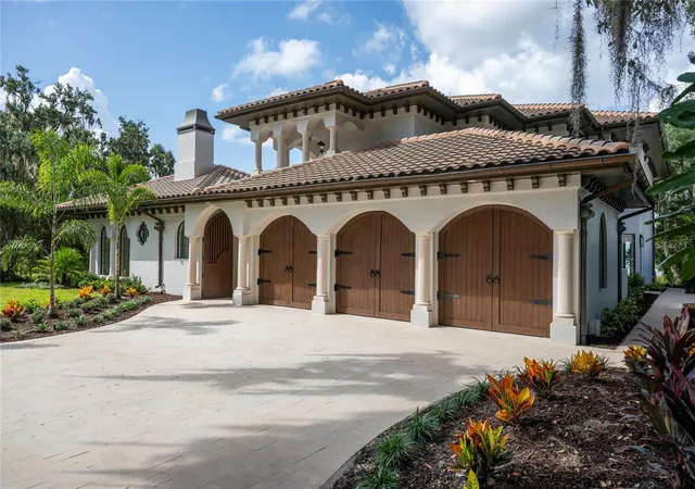 Photo 2 of Mansion for sale at 800 W 2nd Avenue, Windermere, FL 34786 | MLS# O6422976 | Listing updated on 2026-09-22