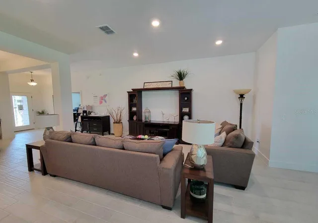 Photo 4 of Single family home for sale at 4447 SW 91st Lane Rd, Ocala, FL 34476 | MLS# OM728041 | Listing updated on 2026-10-29