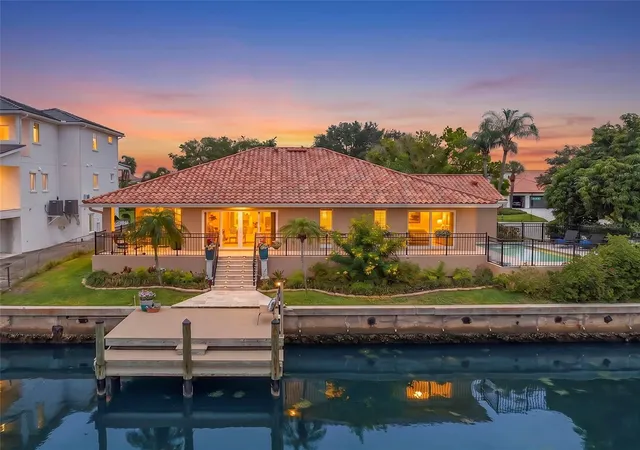Photo 2 of Single family home for sale at 2001 Illinois Ave Ne, Saint Petersburg, FL 33703 | MLS# TB8526640 | Listing updated on 2026-10-26