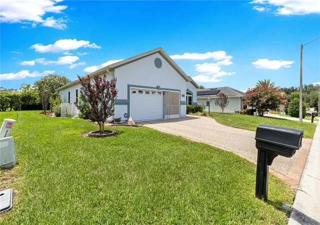 Photo 4 of Single family home for sale at 10982 SE 169th Place, Summerfield, FL 34491 | MLS# G5114749 | Listing updated on 2026-08-30
