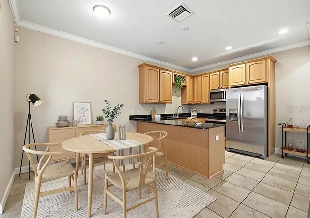 Photo 2 of Townhouse for sale at 211 S Westland Ave #1, Tampa, FL 33606 | MLS# O6422997 | Listing updated on 2026-09-18