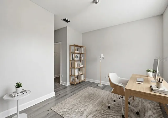 Photo 4 of Townhouse for sale at 211 S Westland Ave #1, Tampa, FL 33606 | MLS# O6422997 | Listing updated on 2026-09-18