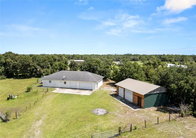 2nd image of 611 Morgan Rd, Winter Haven, FL 33880 | MLS# L4963328