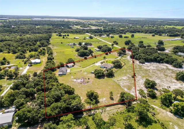3rd image of 611 Morgan Rd, Winter Haven, FL 33880 | MLS# L4963328