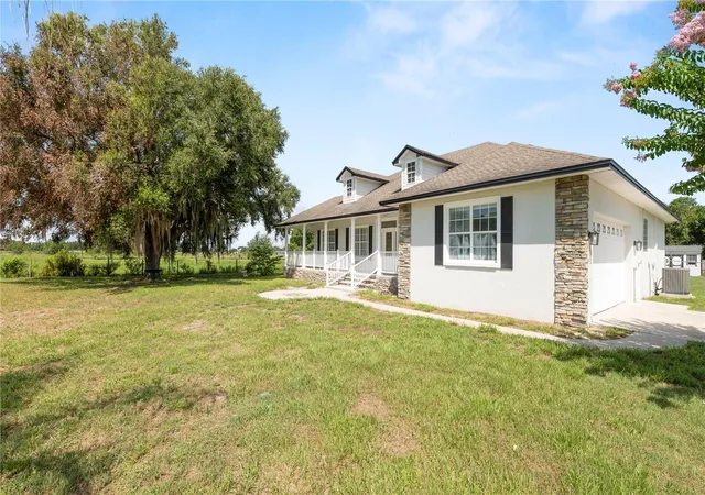4th image of 611 Morgan Rd, Winter Haven, FL 33880 | MLS# L4963328