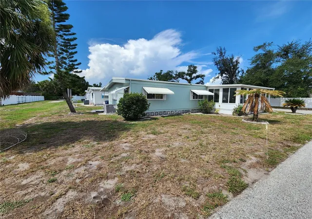 3rd image of 808 53Rd Ave E #223, Bradenton, FL 34203 | MLS# A4699268