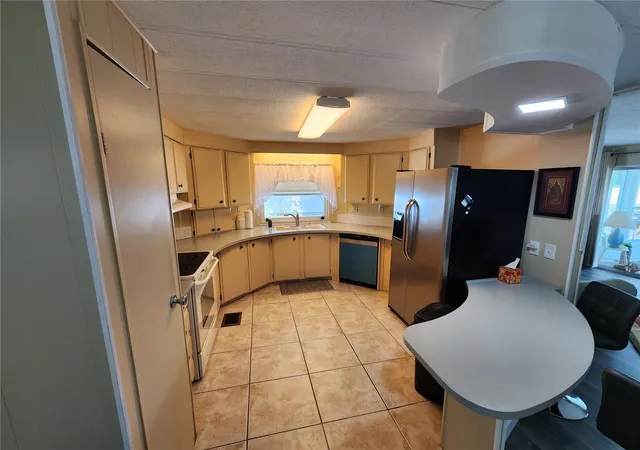 4th image of 808 53Rd Ave E #223, Bradenton, FL 34203 | MLS# A4699268