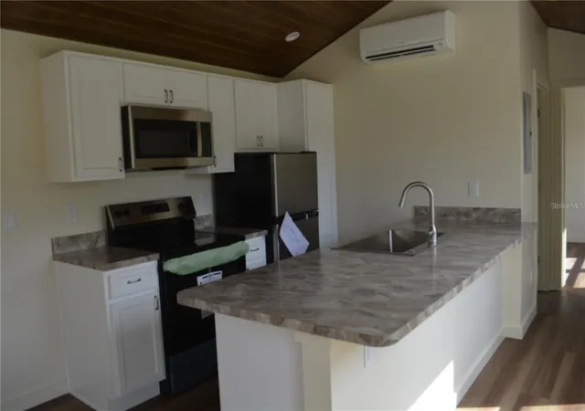 5th image of 620 Third St, Oviedo, FL 32765 | MLS# O6423002
