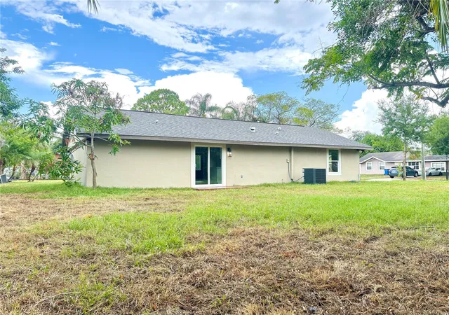 Homes for sale in Ruskin, FL | 1427 Murillo Loop, Ruskin, FL 33570 | MLS# A4699269
