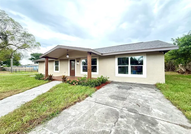 Homes for sale in Ruskin, FL | 1427 Murillo Loop, Ruskin, FL 33570 | MLS# A4699269