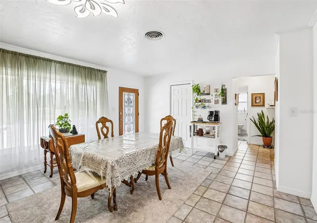 5th image of 806 Blue Heron Blvd, Ruskin, FL 33570 | MLS# TB8526657