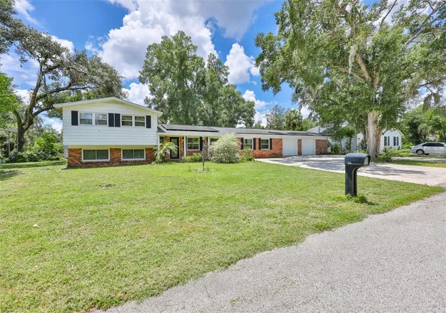 4th image of 401 Overland Dr, Brandon, FL 33511 | MLS# TB8526659