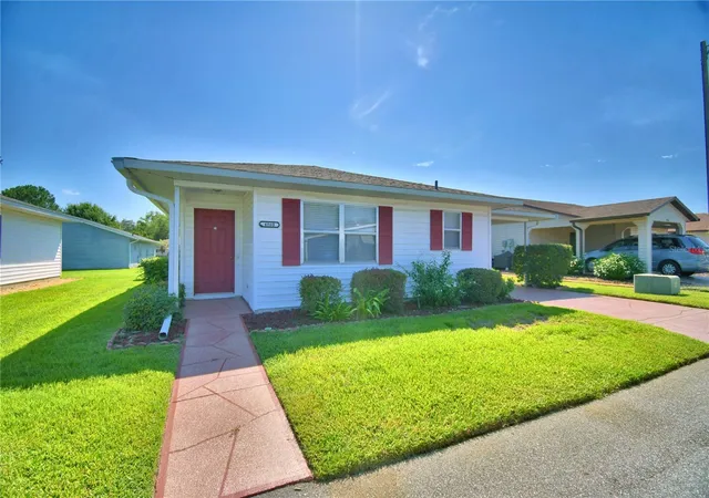 Photo 1 of Single family home for sale at 4860 Goldenview Ln, Lakeland, FL 33811 | MLS# L4963330 | Listing updated on 2026-10-06