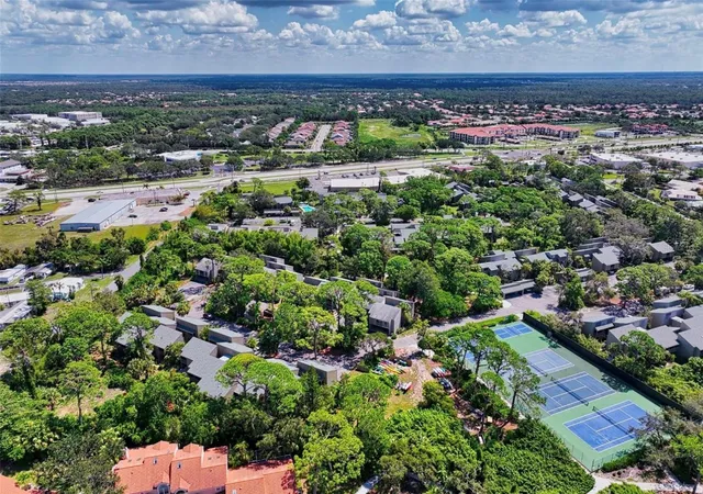 2nd image of 108 Woodland Pl, OSPREY, FL 34229