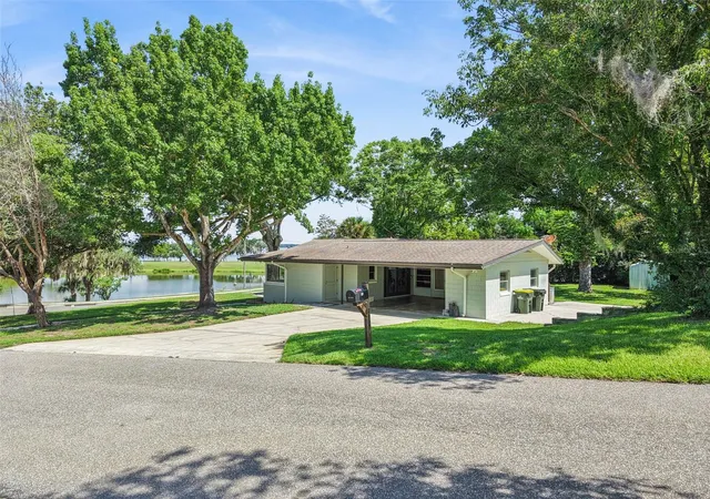Photo 3 of Single family home for sale at 290 Carroll St, Clermont, FL 34711 | MLS# G5114753 | Listing updated on 2026-08-22