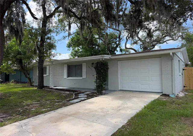 Homes for sale in Holiday, FL | 5632 Front Dr, Holiday, FL 34690 | MLS# TB8526681