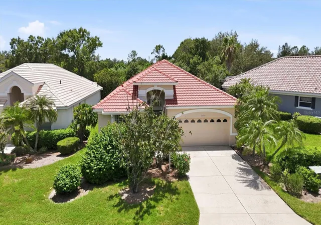 Photo 1 of Single family home for sale at 8492 Idlewood Ct, Lakewood Ranch, FL 34202 | MLS# A4699286 | Listing updated on 2026-10-05