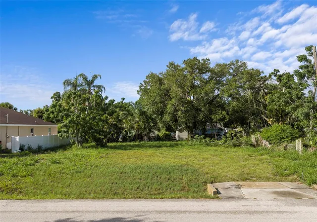 Photo 1 of Land for sale at 2930 Hawthorne St, Sarasota, FL 34239 | MLS# A4699290 | Listing updated on 2026-07-21