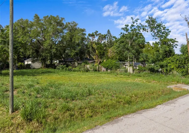 Photo 3 of Land for sale at 2930 Hawthorne St, Sarasota, FL 34239 | MLS# A4699290 | Listing updated on 2026-07-21