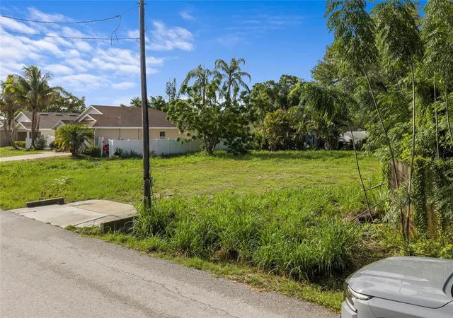 Photo 4 of Land for sale at 2930 Hawthorne St, Sarasota, FL 34239 | MLS# A4699290 | Listing updated on 2026-07-21