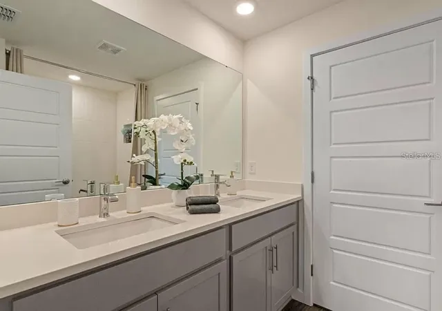 3rd image of 117 Myrtle St, Longwood, FL 32750 | MLS# O6423043