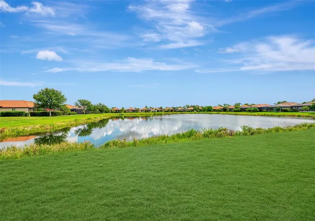 3rd image of 9824 Hilltop Dr, Venice, FL 34292 | MLS# N6144955