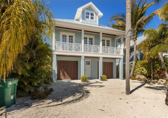 Photo 3 of Single family home for sale at 418 Magnolia Ave, Anna Maria, FL 34216 | MLS# A4699292 | Listing updated on 2026-09-27